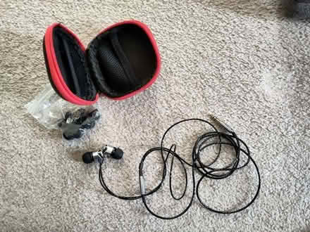 Photo of free SoundMagic E10 earphones (Surbiton KT6) #1