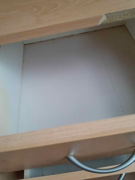Photo of free Chest of draws (Quinton B32) #4