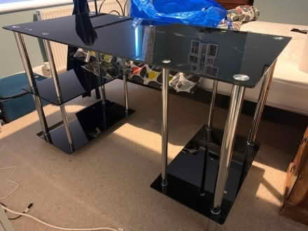 Photo of free Glass desk (Bassingbourn-cum-Kneesworth SG8) #1