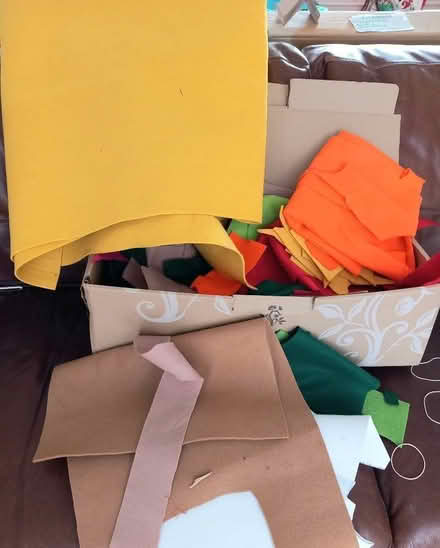 Photo of free Box of felt for craft (Glanmule SY16) #1