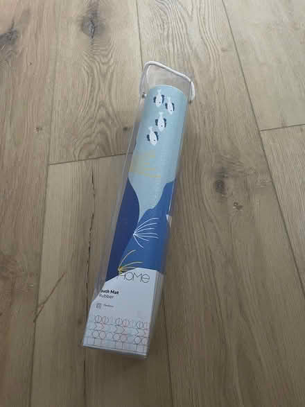 Photo of free Bath mat (Grove Road E3) #2