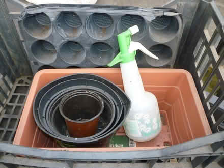 Photo of free Garden Pots etc (welling DA16) #1