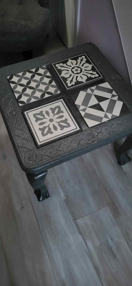 Photo of free Coffee table, chair & 15 used gift bags (Huyton Quarry L36) #1