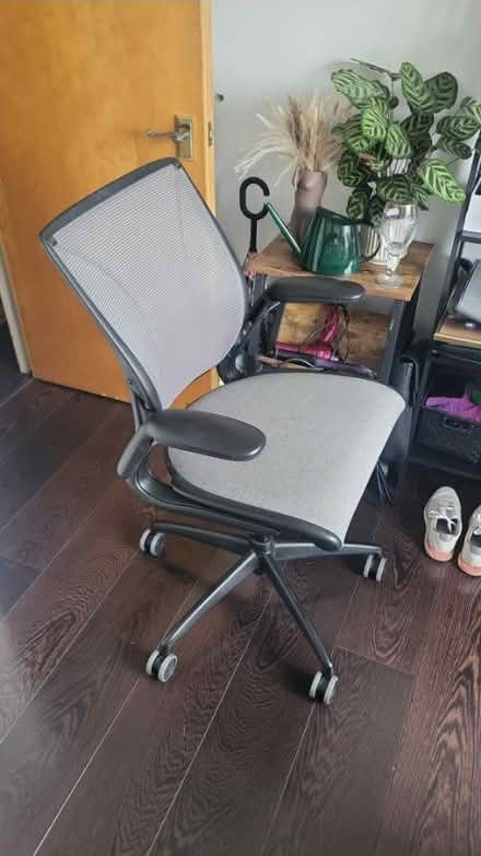 Photo of free Office chair (Islington N1) #1