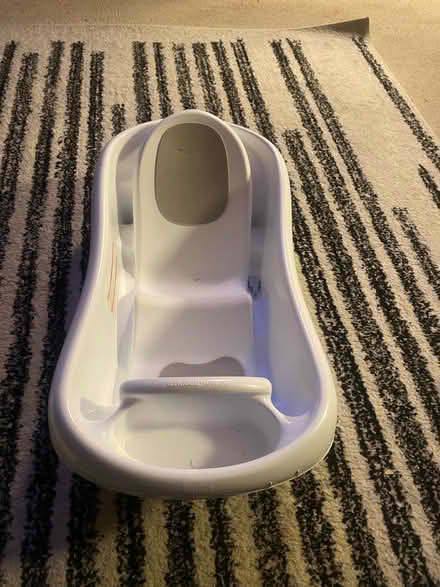 Photo of free Toddler bathtub (Derwood) #1