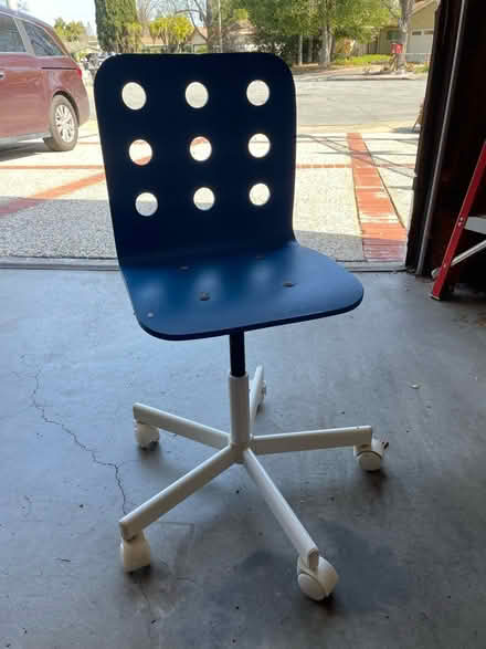 Photo of free Child’s desk chair (Ponderosa park neighborhood) #1