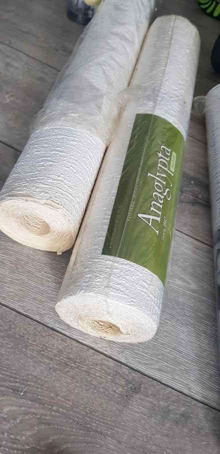 Photo of free white anaglypta wallpaper (Dukinfield) #2