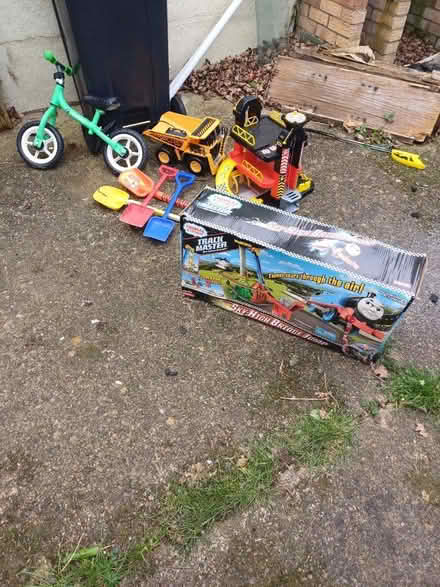 Photo of free Kids outdoor fun stuff (SS9) #1