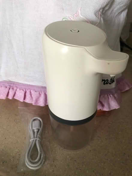Photo of free soap dispenser (sembawang) #1