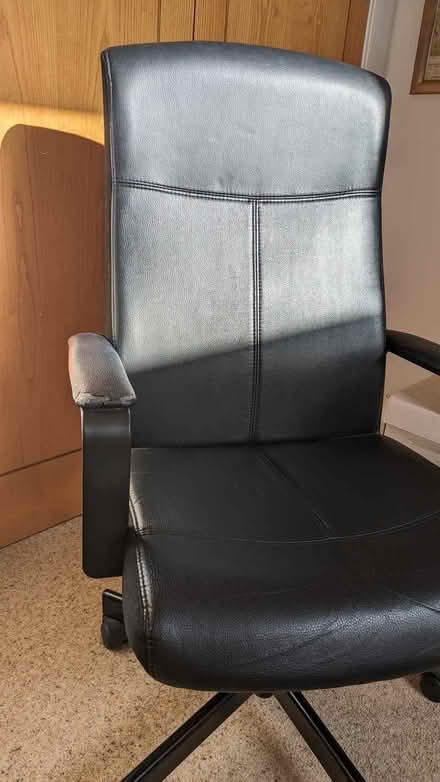Photo of free Desk chair (Tewkesbury GL20) #1