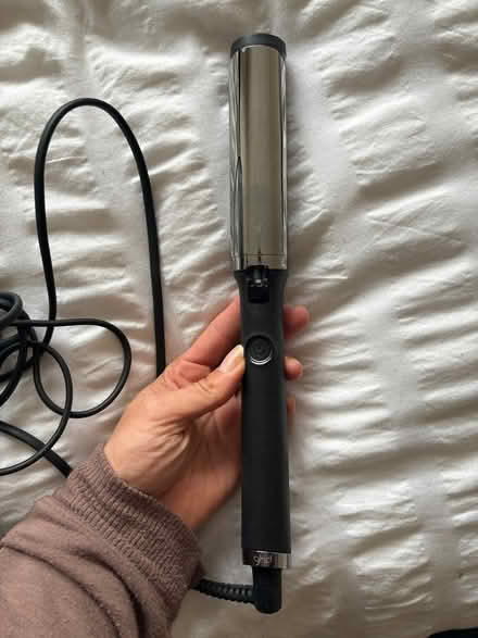 Photo of free Ghd tongs that work but broken bit (Barnet) #1
