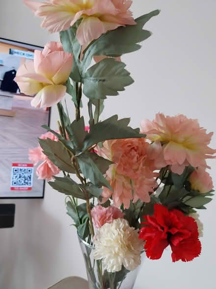 Photo of free Silk flowers (Trewoon) #3