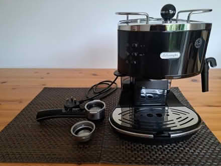 Photo of free De'Longhi coffee machine (Old Coulsdon CR5) #1