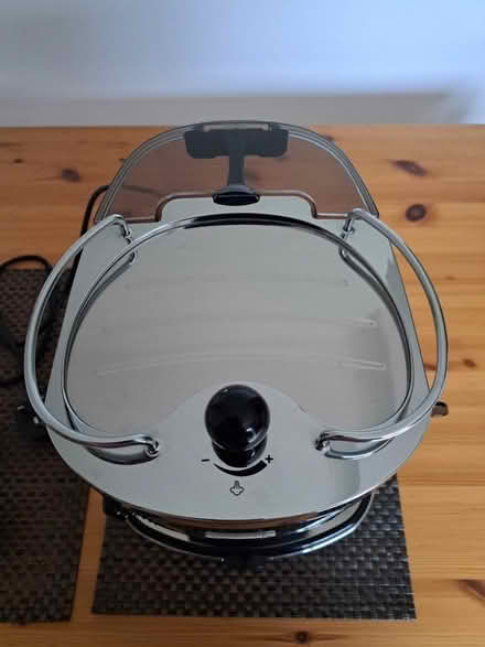 Photo of free De'Longhi coffee machine (Old Coulsdon CR5) #3