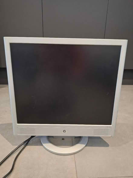 Photo of free Computer screen (Guildford, burpham) #1