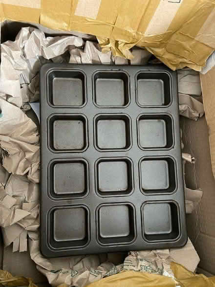 Photo of free Kitchen items (Morden SM4) #2