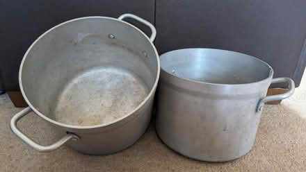 Photo of free 2 x industrial cooking pots (Chessington KT9) #1