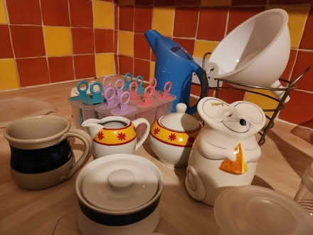 Photo of free Assortment of kitchen knick knacks (SE2) #1