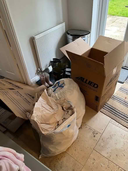 Photo of free Moving boxes and paper (Scriven HG5) #1
