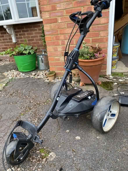 Photo of free Electric golf trolley (Stanbridge, Leighton Buzzard) #1