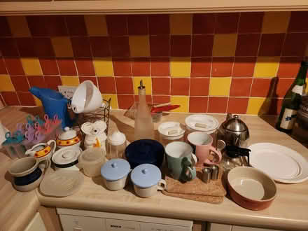 Photo of free Assortment of kitchen knick knacks (SE2) #2