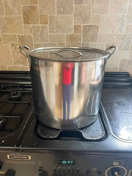 Photo of free cooking pan (Grove Park Chiswick W4) #1