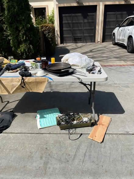 Photo of free table (Crescent Park, Palo Alto) #1