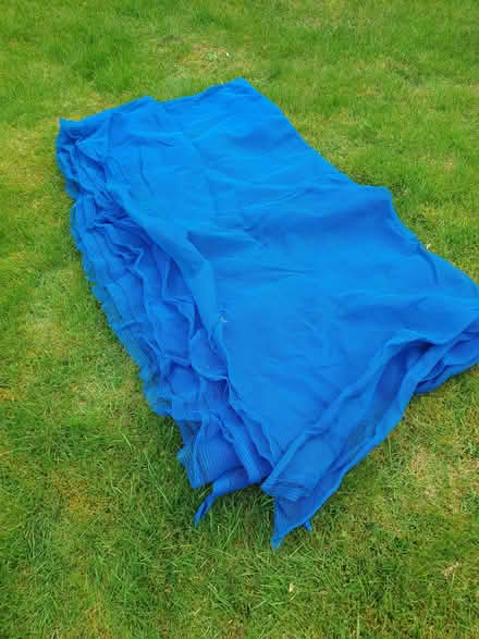 Photo of free Large blue net (NN14 near Irthlingborough) #1