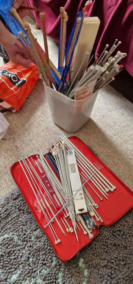 Photo of free Knitting needles (Seven Kings IG3) #1