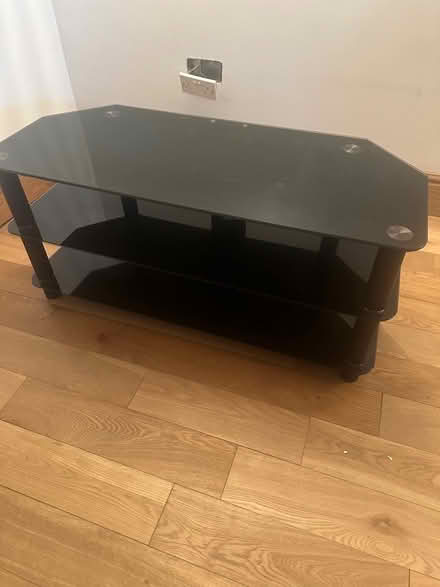 Photo of free TV stand (Honley HD9) #1