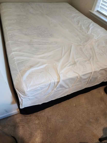 Photo of free Queen size mattress and boxspring (Upper Marlboro) #1
