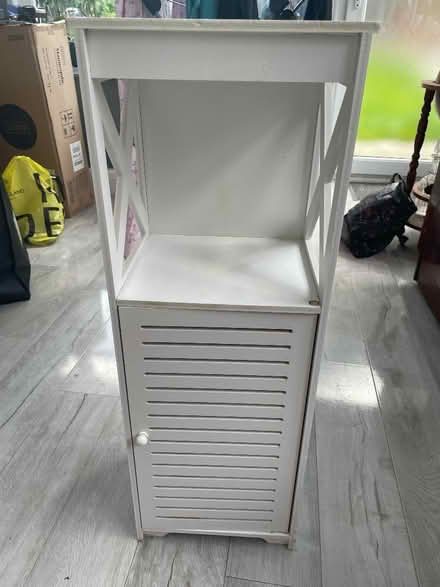 Photo of free Bathroom cabinet (Palmers Green N13) #3