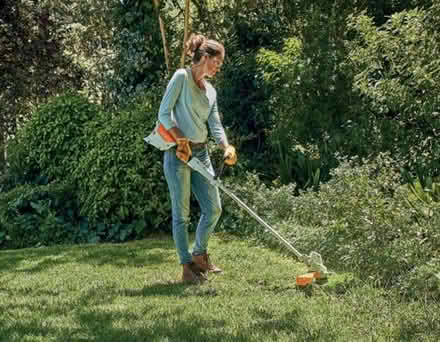 Photo of Garden grass trimmer / strimmer 🌿 (Fletton) #1