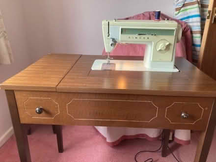 Photo of free Table Mounted Singer Sewing Machine (Holmes Chapel CW4) #1