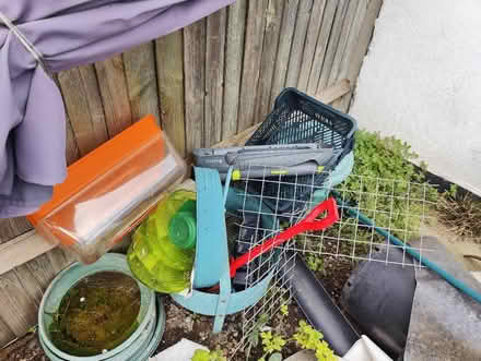 Photo of free Various gardening items (DA16) #2