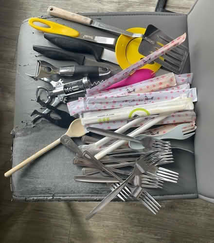 Photo of free Kitchen Bits (SW17) #2