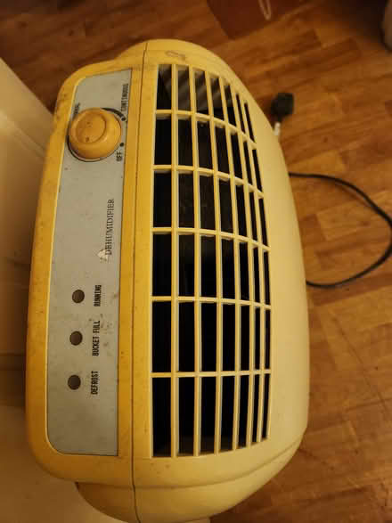Photo of free Working Dehumidifier (SE2) #2