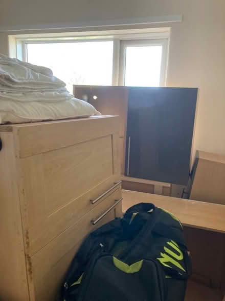 Photo of free Kitchen units and grey gloss doors (Chorley, Lancashire PR7) #2