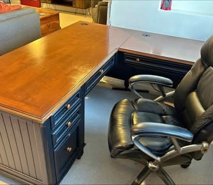 Photo of free Executive desk (South Wheaton) #1