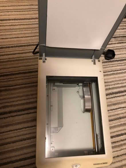 Photo of free Epson Perfection 1640SU scanner (Silsden BD20) #2