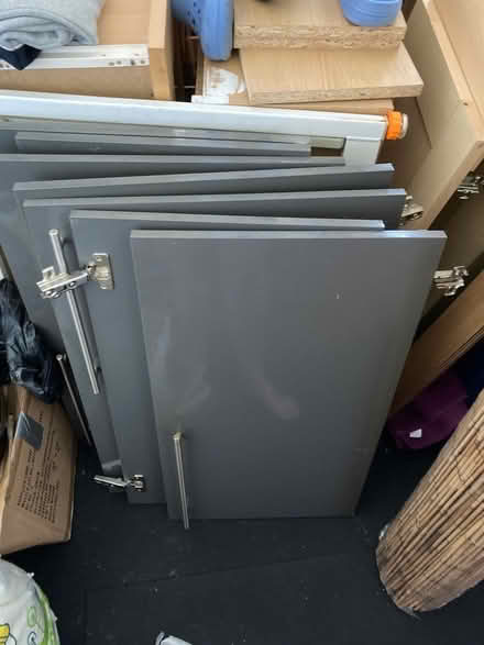 Photo of free Kitchen units and grey gloss doors (Chorley, Lancashire PR7) #3