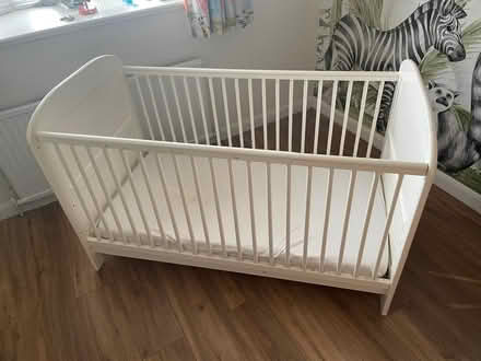 Photo of free Cot bed, duvet, and bedding (HP3) #1