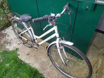 Photo of free Women's Bike - for parts or fix (Northfields, Ealing W5) #2