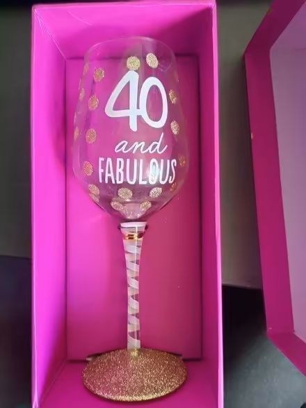 Photo of free 40th birthday banner and wine glass (South Queensferry EH30) #1