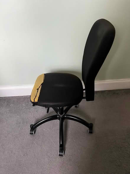 Photo of free Office swivel chair (Catford) #3