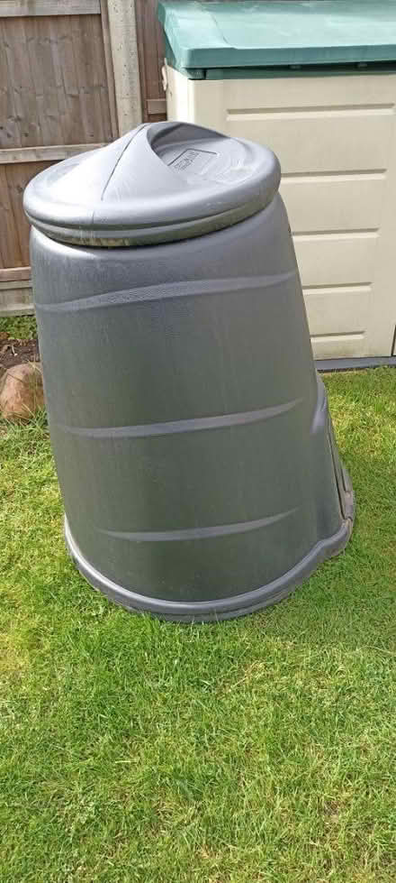 Photo of free Compost bin (Hoddesdon EN11) #1
