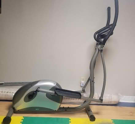 Photo of free Elliptical (Moodie Drive and Carling Ave) #3