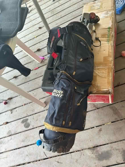 Photo of free Golf clubs and bag (Hillsboro) #1
