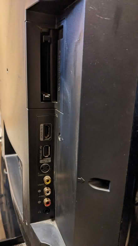 Photo of free Samsung 40" TV (LE40A556P1F0) (Slinfold RH13) #3