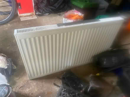 Photo of free 100 cm long radiator (Fareham PO14) #1